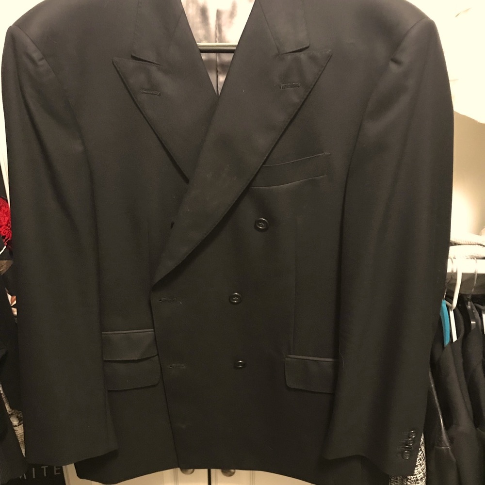 44L Hart Schaffner and Marx black double-breasted blazer free tie with purchase